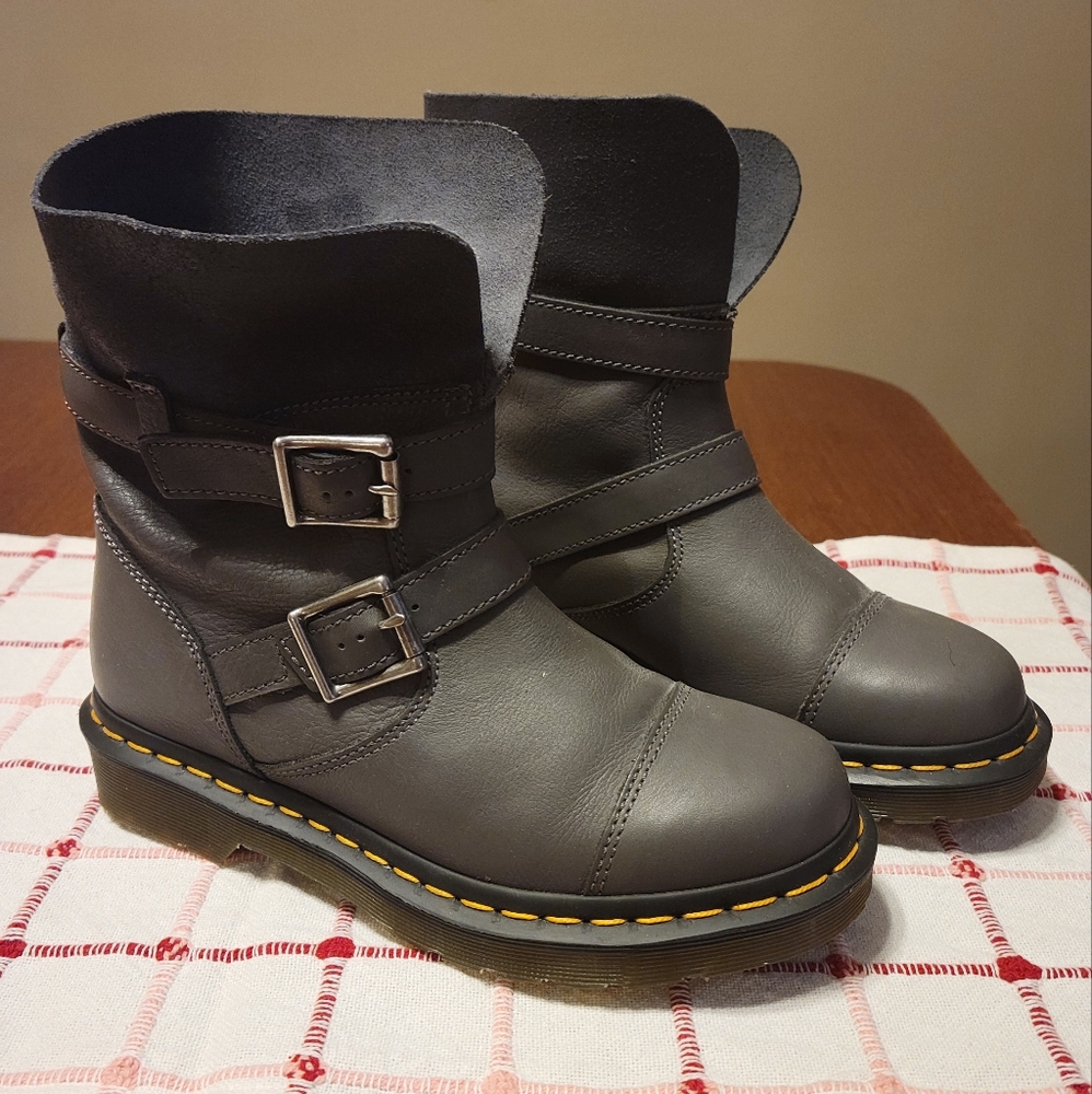 Dr Martens. Kristy. Size 6. Grey.